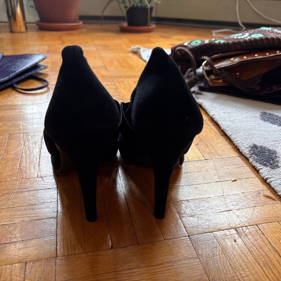 Early 2010s suede Jessica Simpson heels * accepting offers - Picture 5 of 6